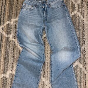 Levi’s Light Wash Classic Straight Jeans